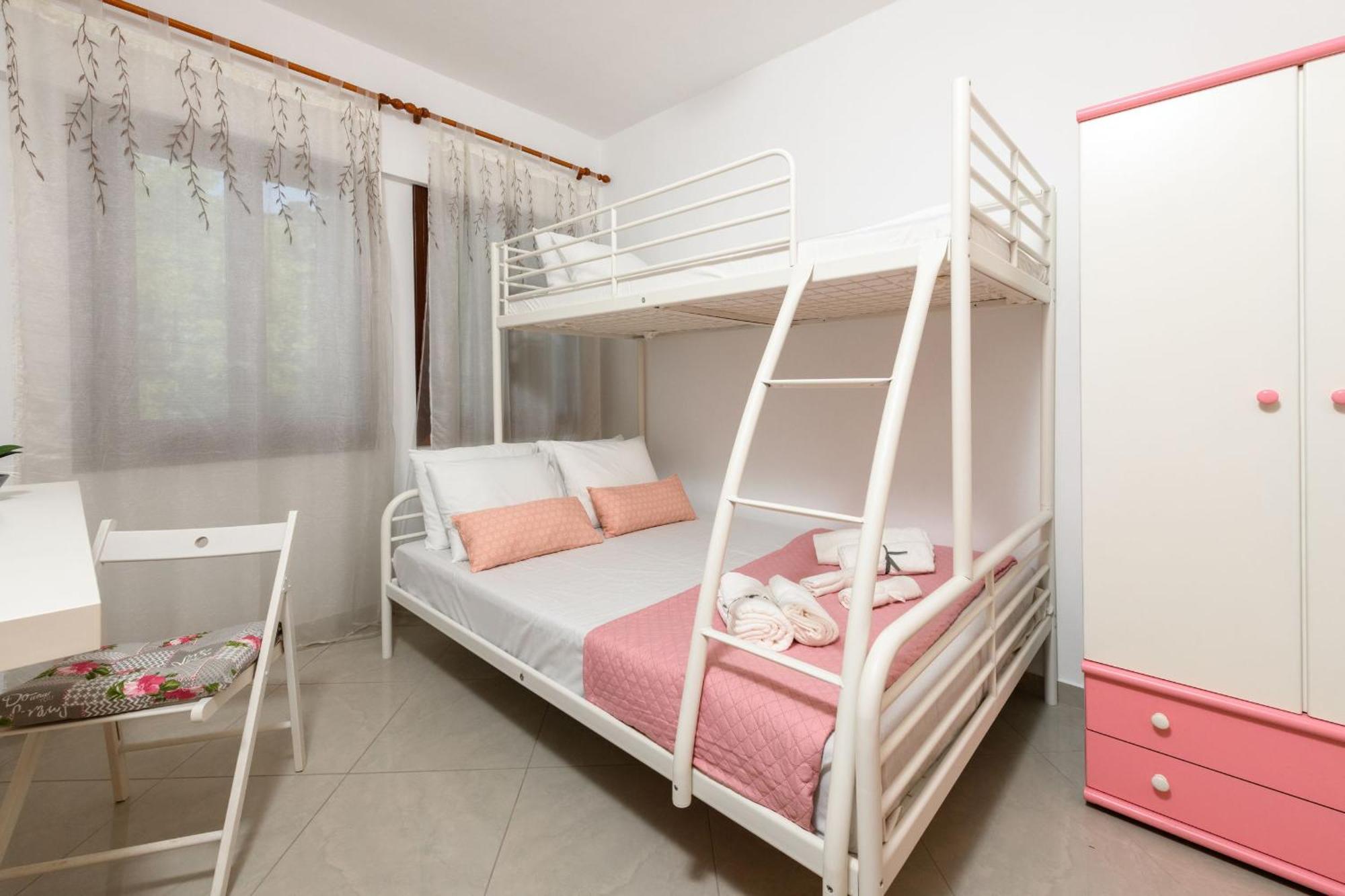 Whitegold Apartments Panagia Panagia  Rom bilde
