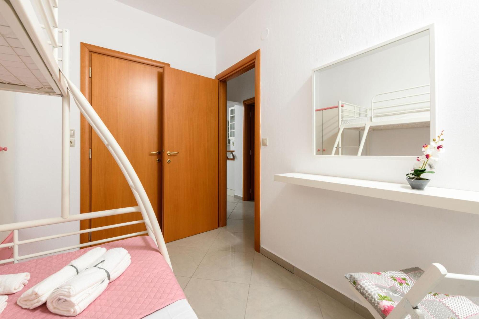 Whitegold Apartments Panagia Panagia  Rom bilde