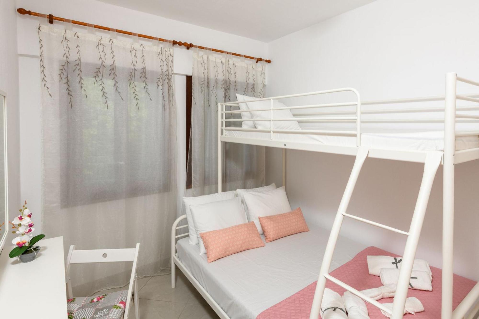 Whitegold Apartments Panagia Panagia  Rom bilde