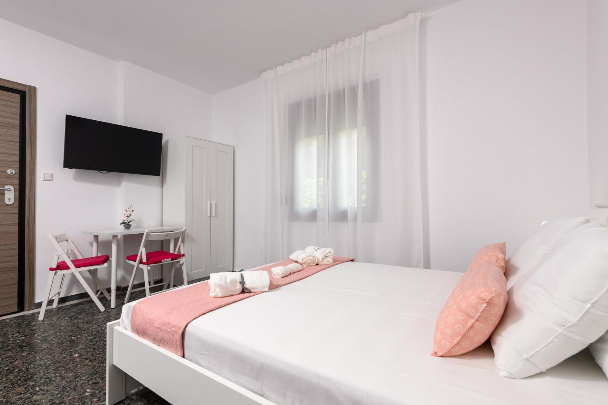 Whitegold Apartments Panagia Panagia  Rom bilde